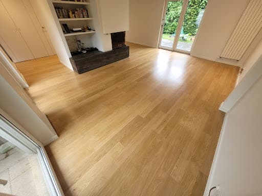 Parquet massif - Salon avec cheminée